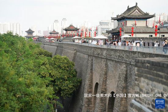 西安城墙南段东侧景色.jpg